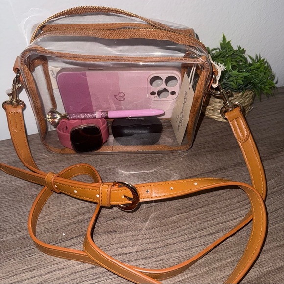 Crossbody Bag - Universal Thread Clear,Structured Vinyl Handbag,Adjustable Strap - Picture 4 of 7